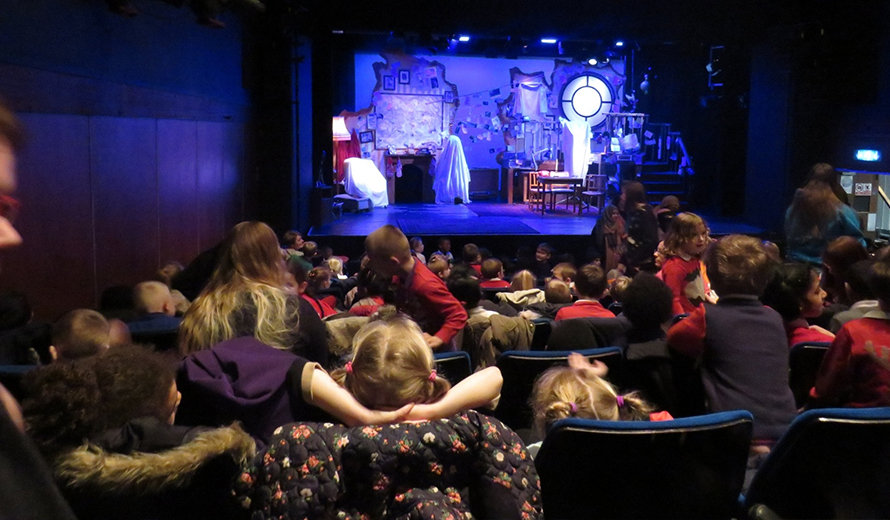 Luton Library Theatre Blog