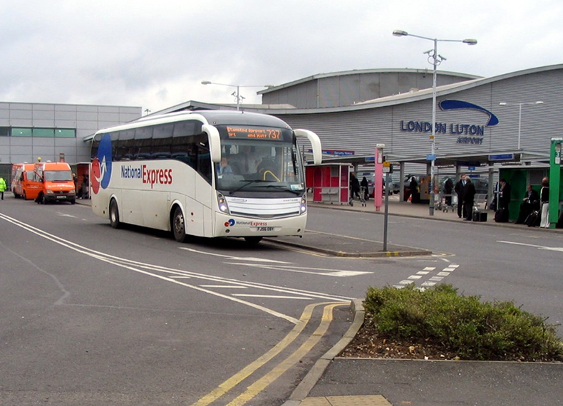 How to Get to Victoria Station from Luton Airport